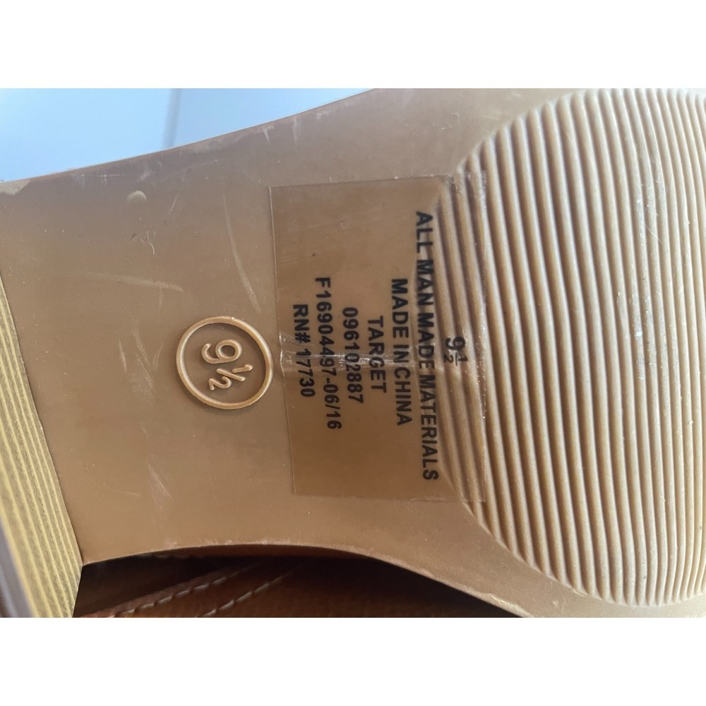 Mossimo Brown pull-on Block Heel Ankle Boots Size 9.5 US - Picture 11 of 11